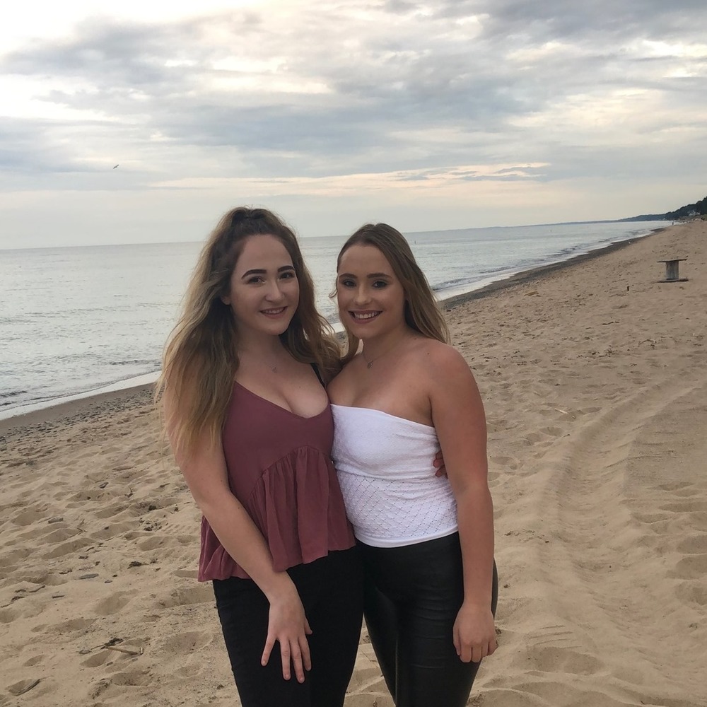 Meet your Posher, Olivia